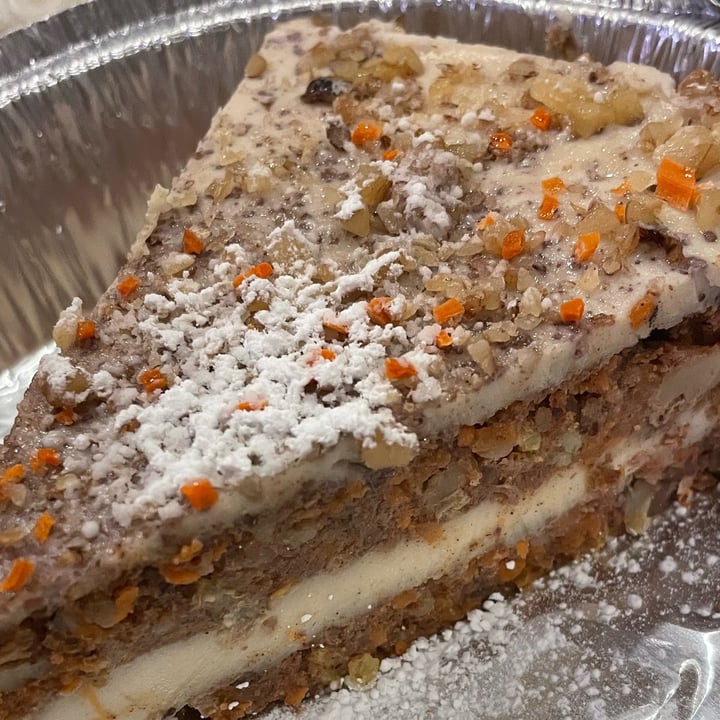 photo of The Brooklyn Firefly Carrot Cake shared by @clarendiee on  28 Feb 2023 - review