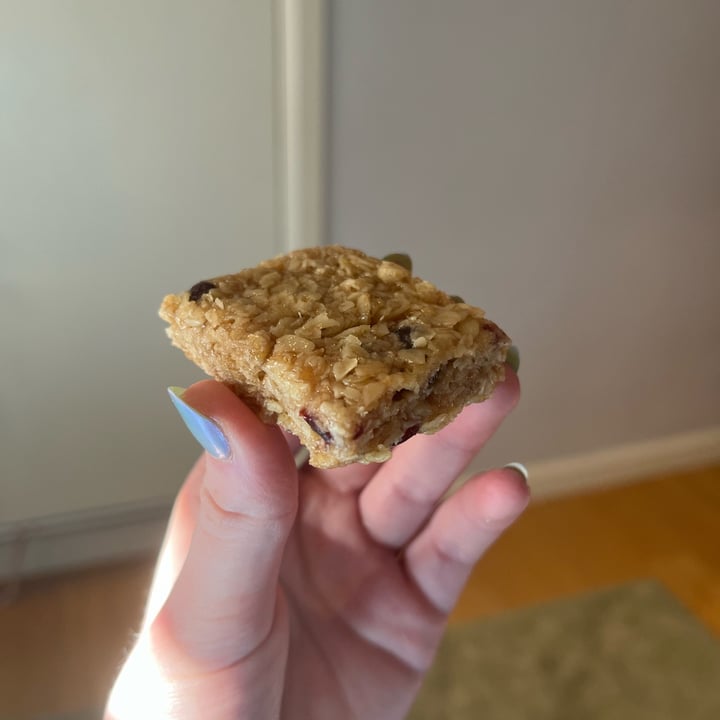 photo of graze Oat Boost Cherry Bakewell shared by @eviec on  15 Feb 2023 - review