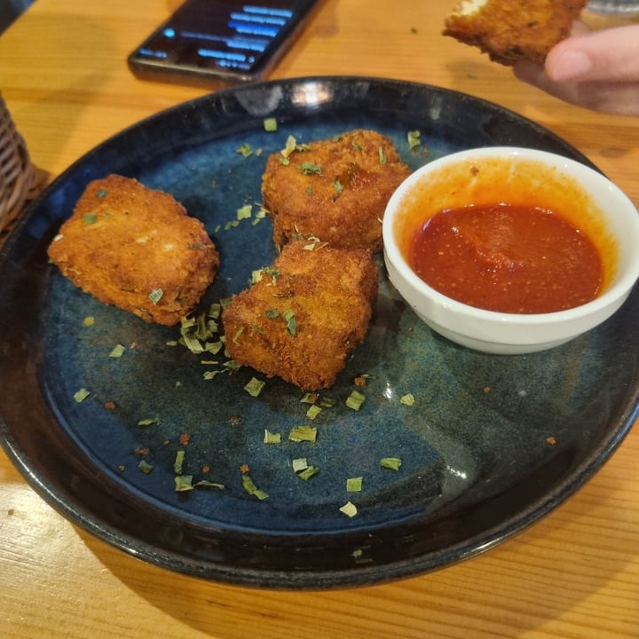 photo of Kind Kitchen Tofu Nuggets shared by @mikelavk on  23 Dec 2022 - review