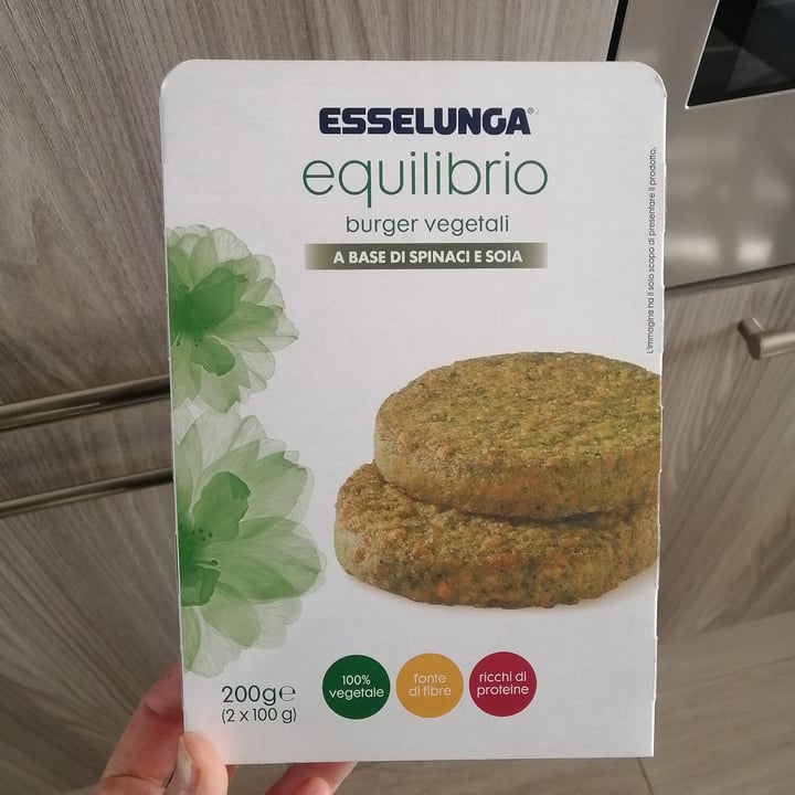 photo of Esselunga equilibrio Burger vegetali a base di spinaci e soia shared by @lucelice on  05 Jan 2023 - review