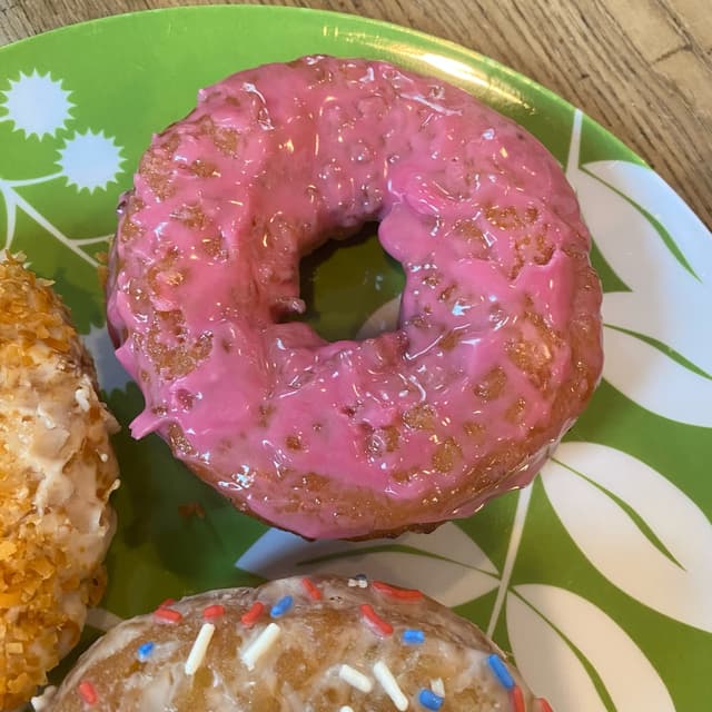Photo of the dish “Vegan Pomegranate Donut”