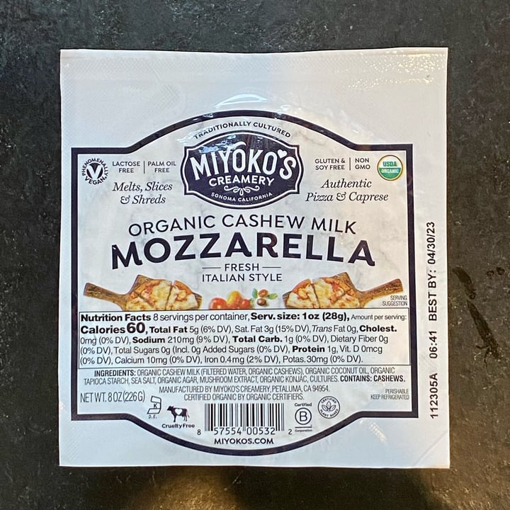 photo of Miyoko's Creamery Organic Cashew Milk Mozzarella Fresh Italian Style shared by @oddish on  29 Jun 2023 - review