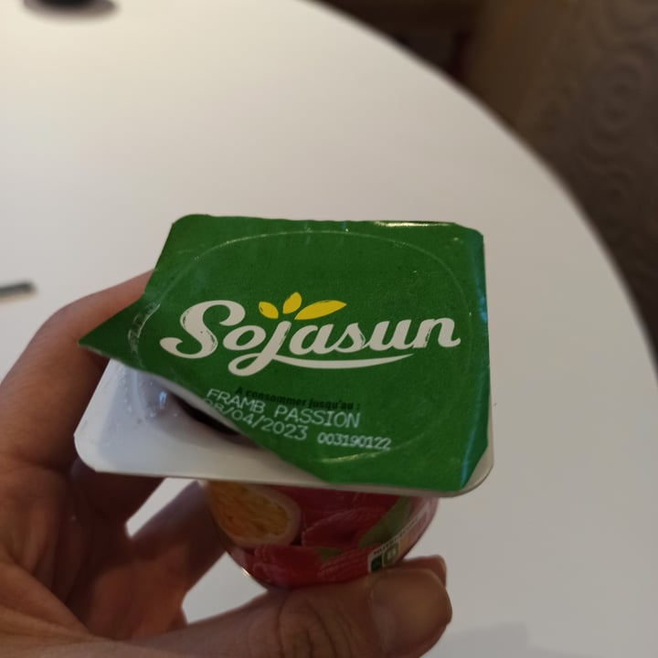 photo of Sojasun Yaourt Framboise-Passion shared by @sorinaparis on  04 Apr 2023 - review