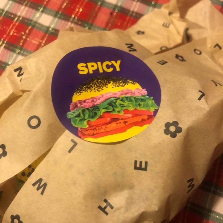photo of Flower Burger Spicy Cecio shared by @soniapesa on  08 Mar 2023 - review
