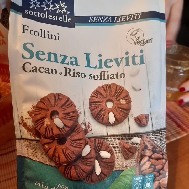 photo of Sottolestelle Frollini cacao e riso soffiato shared by @vegdruid on  06 Apr 2023 - review