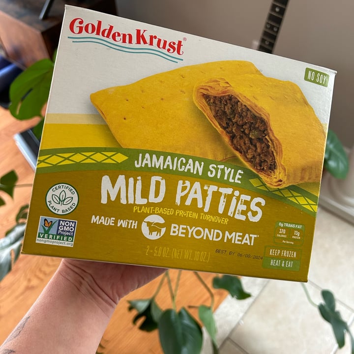 photo of Golden Krust Jamaican Style Mild Patties shared by @littlecanadianvegan on  12 Jul 2023 - review