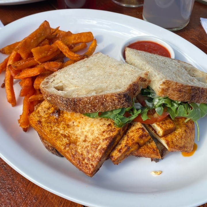photo of Sugarbowl Cayenne Tofu Sandwich shared by @lainamayb on  08 Aug 2023 - review