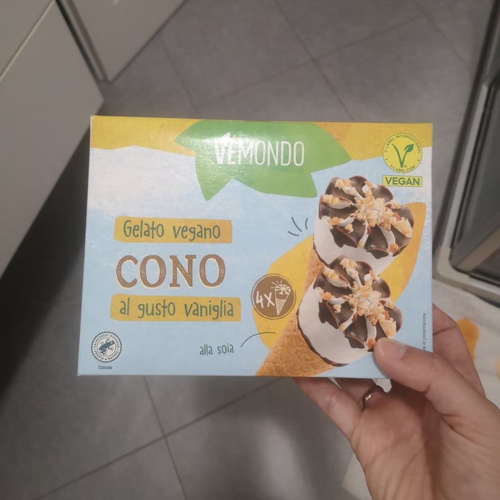 photo of Vemondo gelato vegano cono al gusto vaniglia shared by @bebaveg on  12 Aug 2023 - review