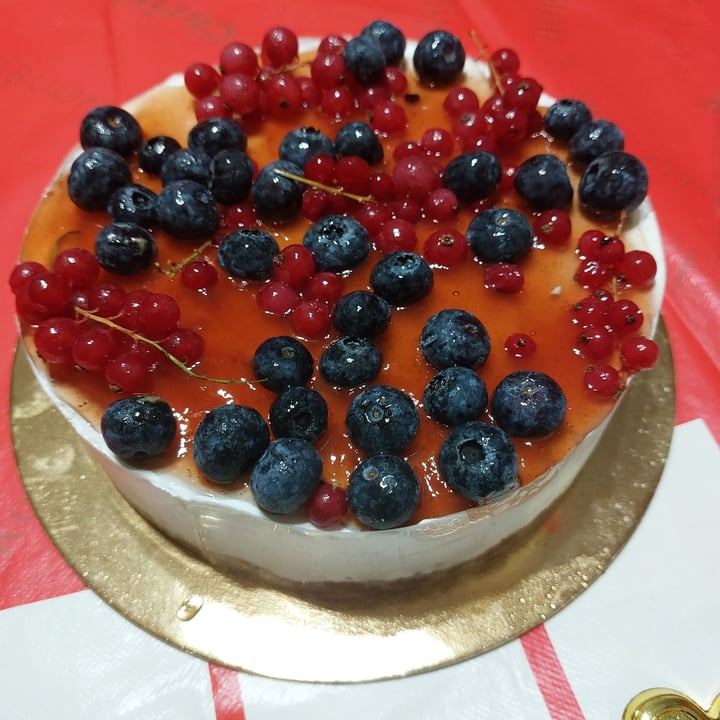 photo of 2Hearts Bakery Cheescake Ai Frutti Di Bosco shared by @luvgreen on  14 Jan 2023 - review