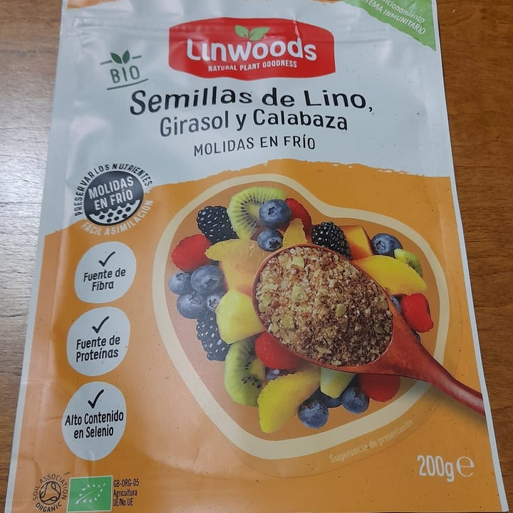 photo of Linwoods Semi di Lino, Di Girasole E Di Zucca shared by @anasp on  08 Feb 2023 - review