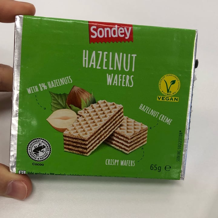photo of Sondey Hazelnut wafers shared by @veganmazza on  07 Jan 2023 - review
