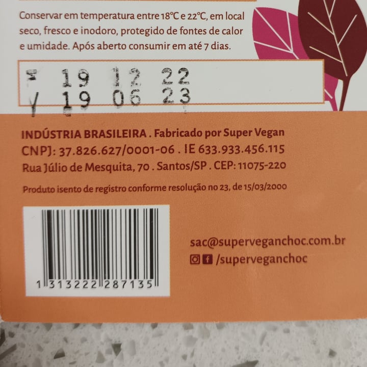 photo of Super Vegan Barra de Chocolate Nougat shared by @lucianagragnato on  15 Mar 2023 - review