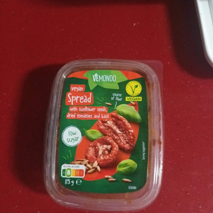 photo of Vemondo dried tomatoes spread shared by @yemapel on  11 Aug 2023 - review