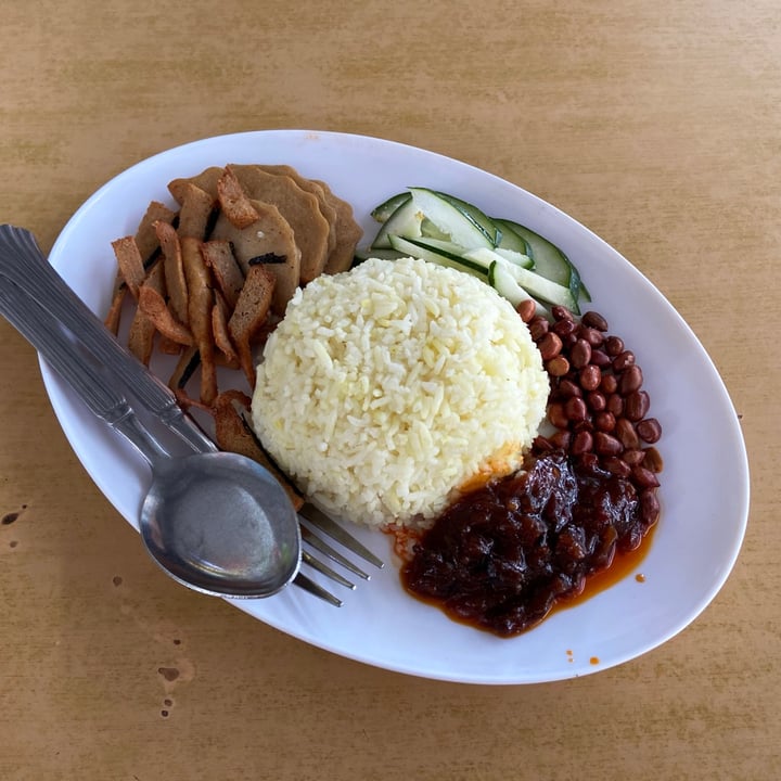 photo of Come On Veggie Cafe 泉興素食坊 Nasi Lemak shared by @dafnelately on  14 Dec 2022 - review