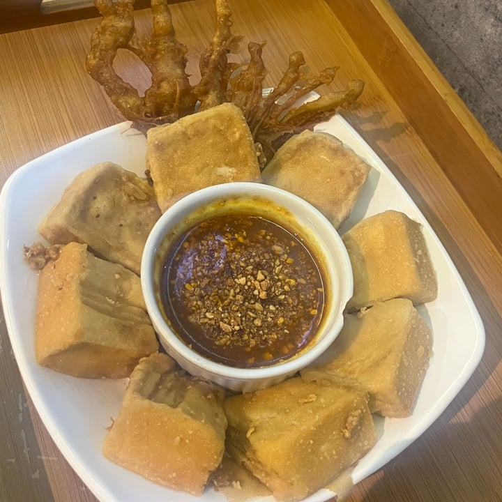 photo of Minf Houze Vegan Cafe Fried Enoki Satay Tofu shared by @shanicetan on  08 Jan 2023 - review