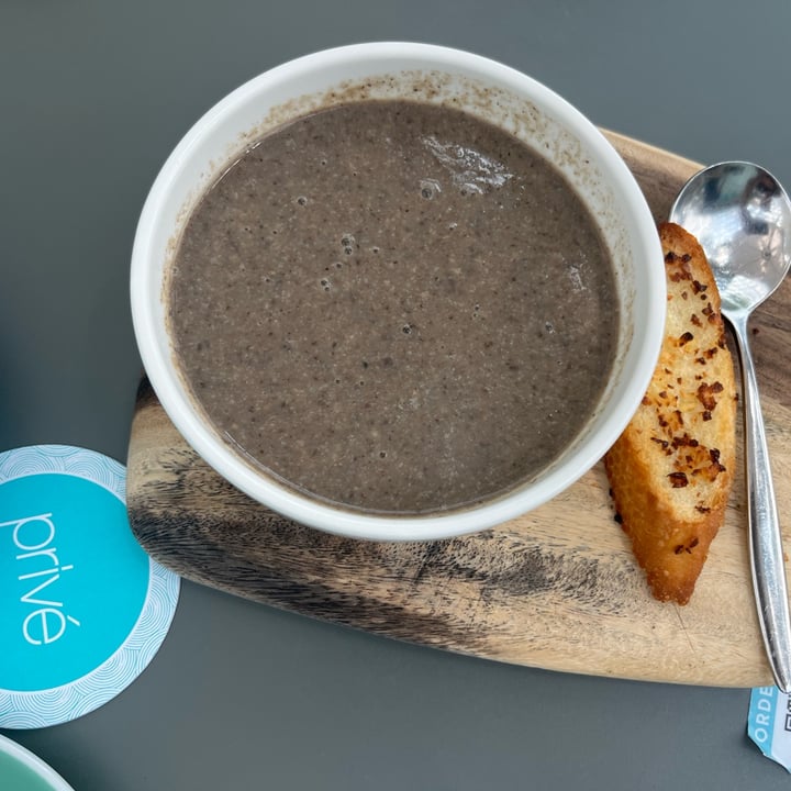 photo of Privé Jewel Changi Airport Forest Mushroom Soup shared by @soy-orbison on  02 Feb 2023 - review