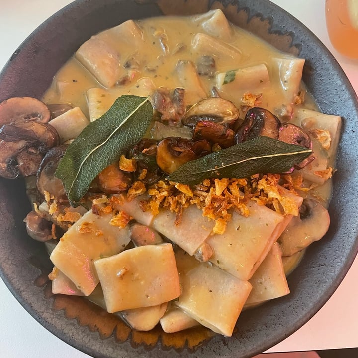 photo of Pastan Barcelona Umami Strogonoff shared by @vanz on  02 Jun 2023 - review
