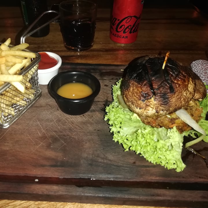photo of Lola Valentina vegan hamburguesa shared by @edc85 on  09 Feb 2023 - review
