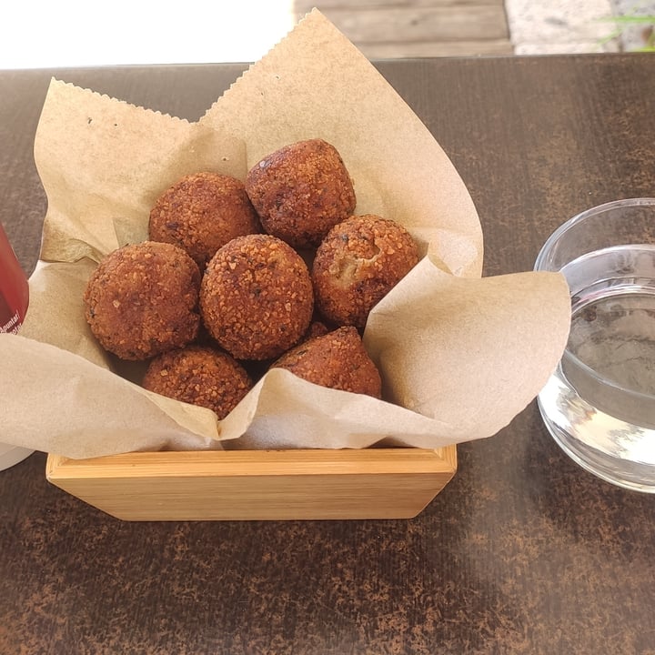 photo of Petit Vegan Croquetas de Setas shared by @soad19 on  08 Apr 2023 - review