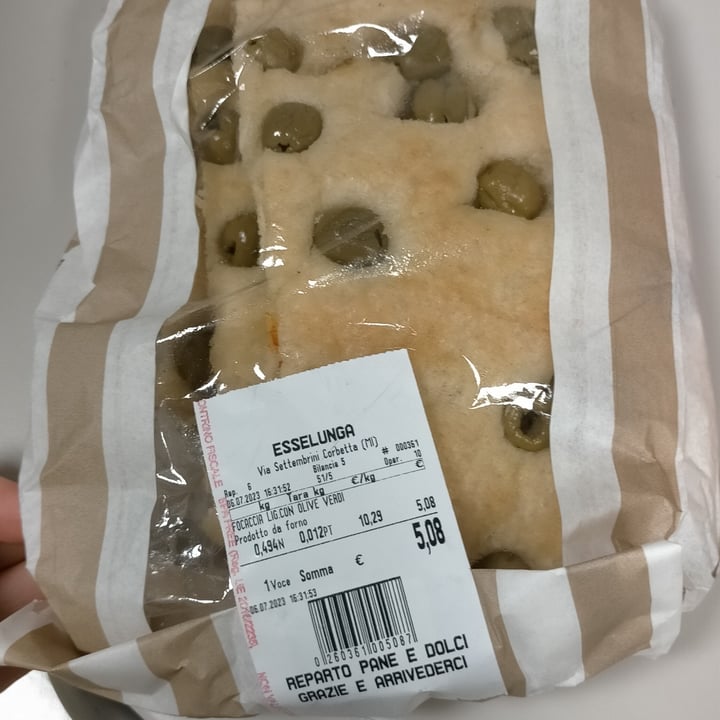 photo of  Esselunga Focaccia con olive shared by @michelalessandra on  07 Jul 2023 - review