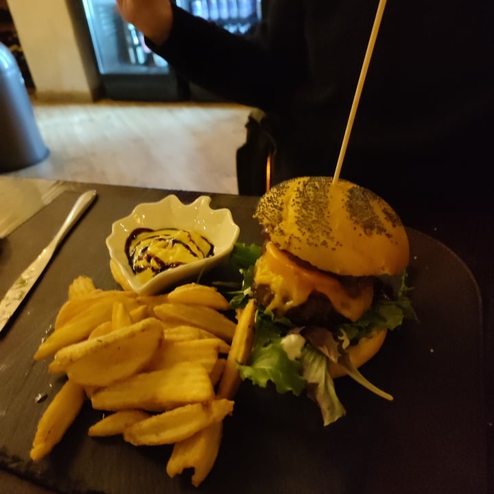photo of Il Pangolino - Vegan Bistrot Beoynd Burger shared by @elisavegghion on  08 Feb 2023 - review