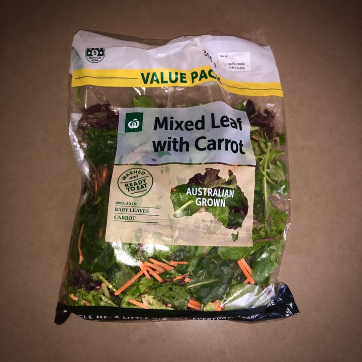 photo of Woolworths (Australia) Mixed Leaf with Carrot shared by @kj302879 on  23 Jan 2023 - review