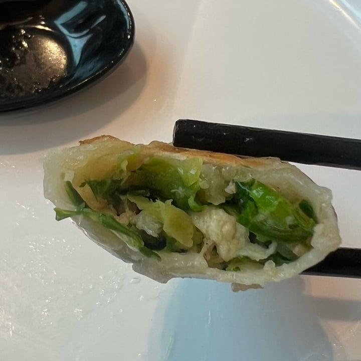 photo of D'life Signature 蔬品軒 Gyoza shared by @consciouscookieee on  29 Jan 2023 - review