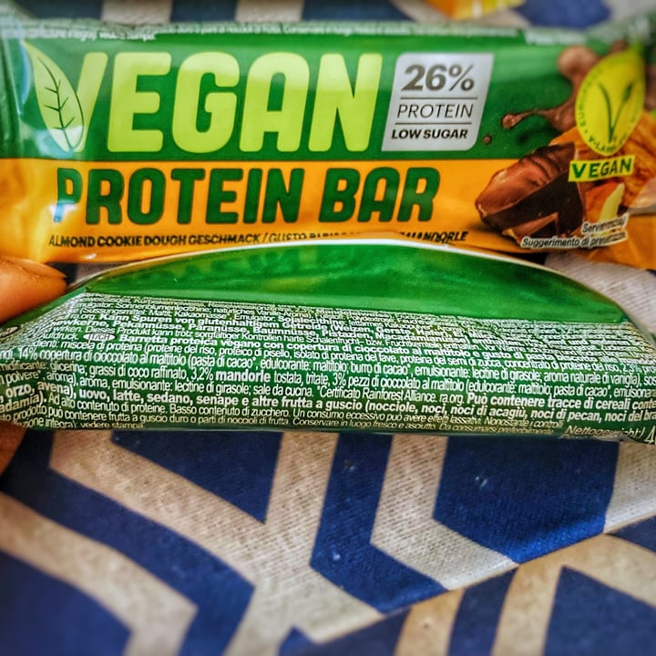photo of Vegan Protein Bar  Almond Cookie Dough Geschmack / Gusto Di Biscotto Alle Mandorle shared by @federicathewitch on  20 Mar 2023 - review