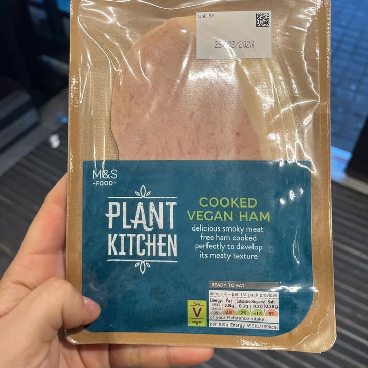 photo of Plant Kitchen (M&S) cooked Vegan ham shared by @gabriellademartino on  15 Feb 2023 - review