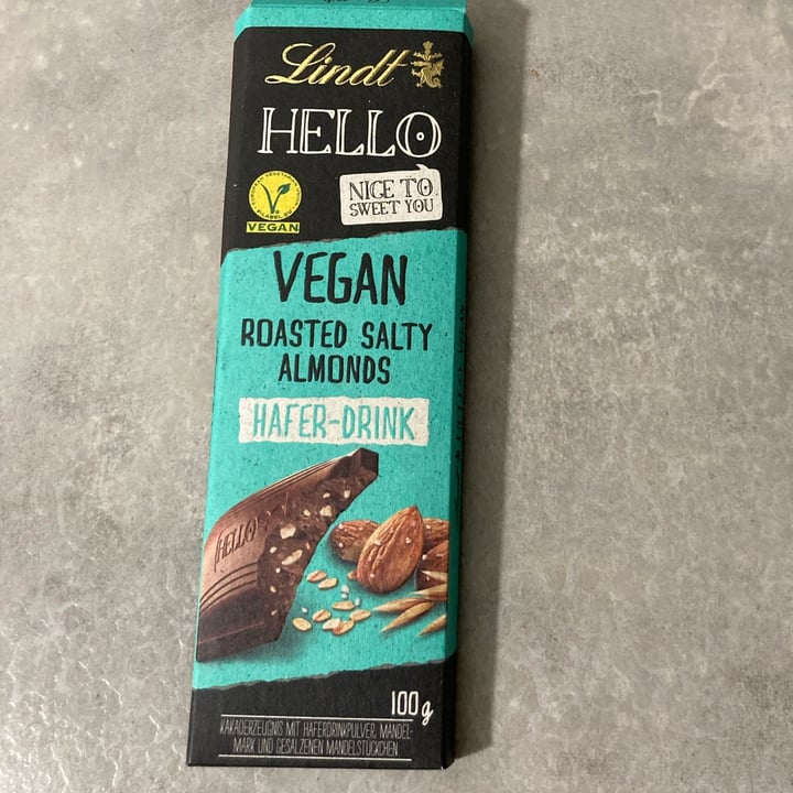photo of Lindt Hello Vegan Roasted Salty Almonds shared by @manekineko on  10 Jan 2023 - review