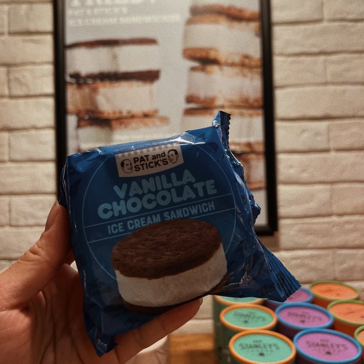 photo of The Pat and Stick Homemade Co. Vanilla Chocolate Ice Cream Sandwich shared by @tinachiu on  02 Apr 2023 - review
