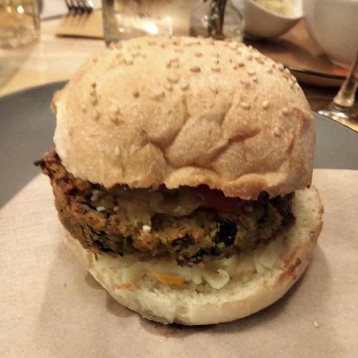 photo of Vitaminas24 vegburger shared by @joolio on  02 Apr 2023 - review