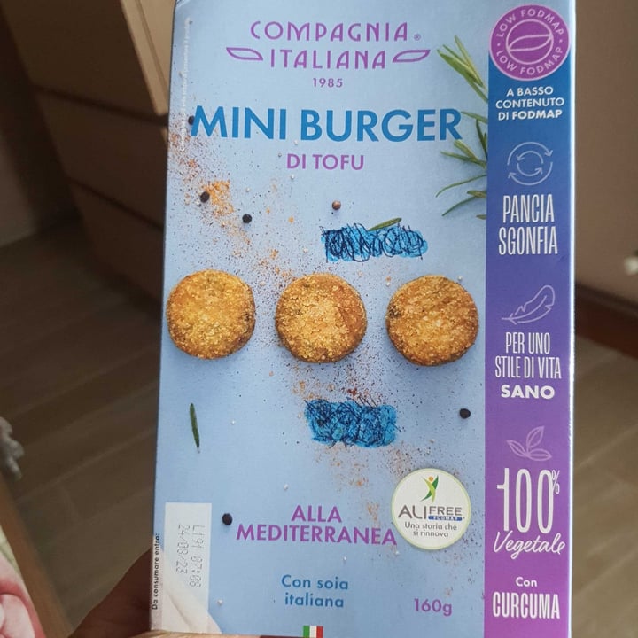photo of Compagnia Italiana mini burger alla mediterranea shared by @gigiavegan on  28 Jul 2023 - review