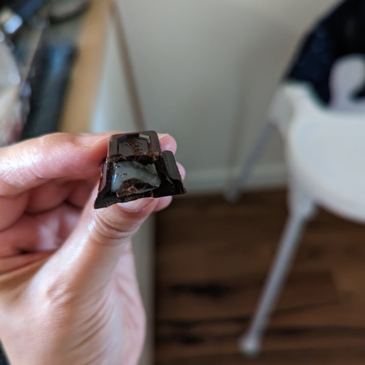 photo of Whittaker's Dark Chocolate 72% Cocoa Ghana Peppermint shared by @transcending on  22 Jan 2023 - review