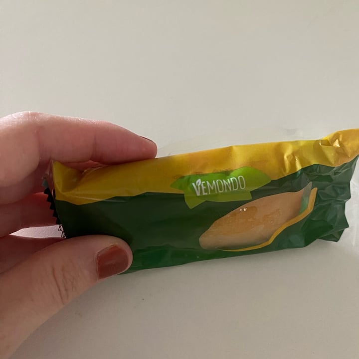 photo of Vemondo Vegan Mini Cakes Vanilla Flavour shared by @giuliabolzoni on  14 Aug 2023 - review