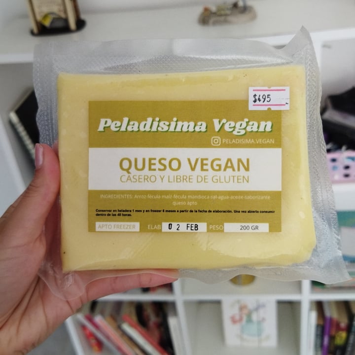 photo of Peladisima Vegan Queso De Máquina Vegano shared by @fabuchi on  09 Feb 2023 - review