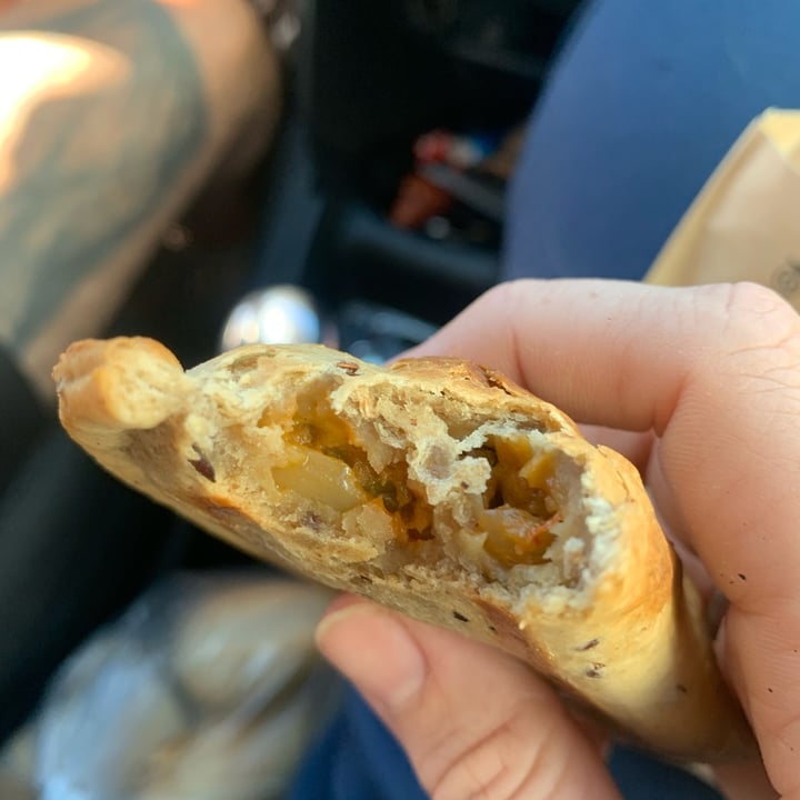photo of Costumbres Argentinas Empanada de calabaza, cebolla de verdeo, morron, cebolla normal en masa integral shared by @paulaaldiljalix on  21 Feb 2023 - review
