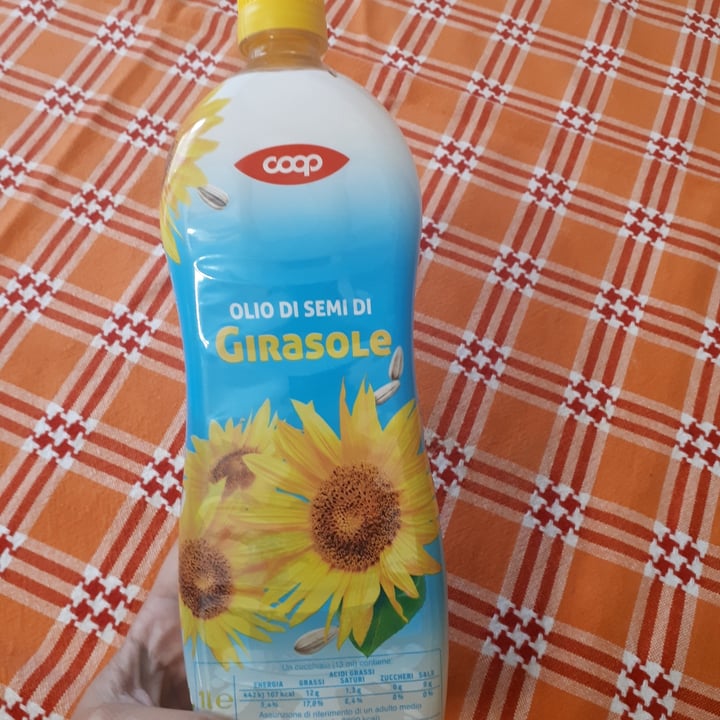 photo of Coop Olio di semi di girasole shared by @paolinasw on  29 May 2023 - review