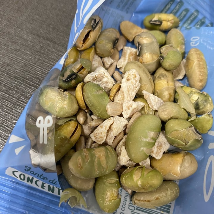 photo of Pedon Edamame e semi di girasole con zenzero shared by @angievegetableslover on  22 May 2023 - review