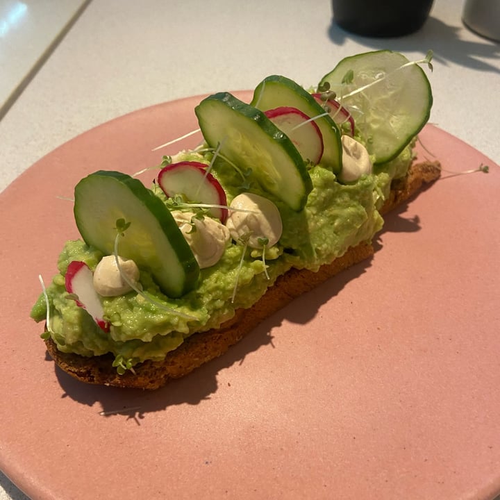 photo of Mudra Nordelta avocado tostada shared by @chocotorta on  13 Jun 2023 - review