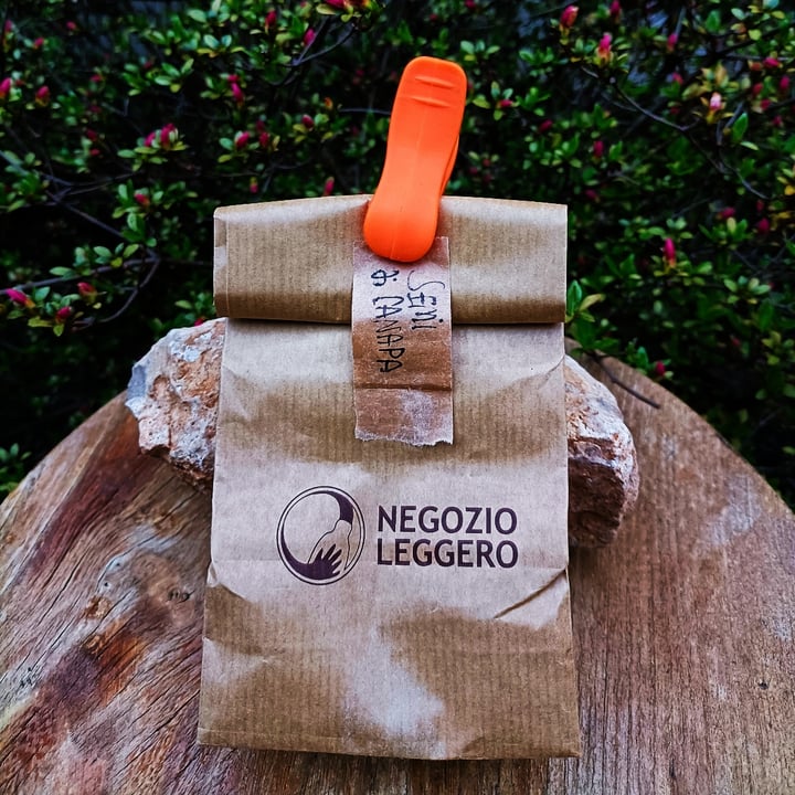 photo of Negozio Leggero Semi Di Canapa Decorticati shared by @gabbievuote on  28 Mar 2023 - review