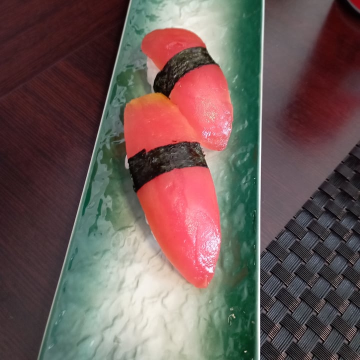 photo of Asia Fusion Sushi nigiri con pomodoro shared by @lagio on  06 Aug 2023 - review