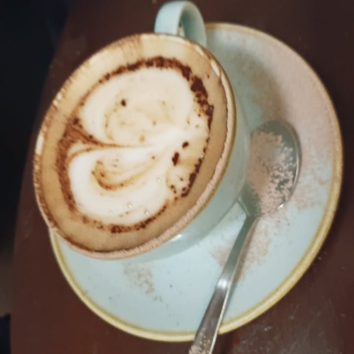 photo of Duzu Kafe Taberna cappuccino con leche de avena shared by @albetty on  23 May 2023 - review