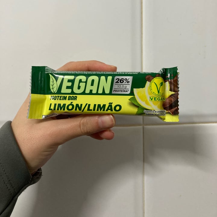 photo of Lidl Protein Bar Lemon Cake  shared by @veganwildce on  31 Jan 2023 - review