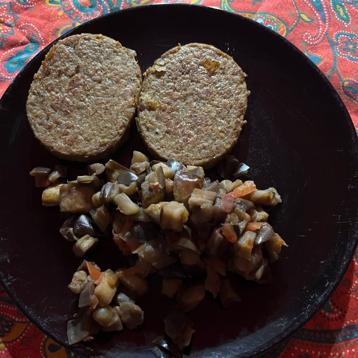 photo of Kioene burger vegetale carciofi e pomodori secchi shared by @katezili8 on  27 Jun 2023 - review