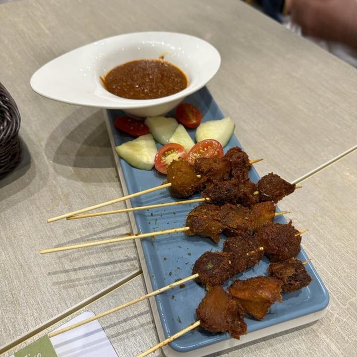 photo of Flavours by Saute lion mane satay sauce pizza shared by @zarreen on  17 Jul 2023 - review