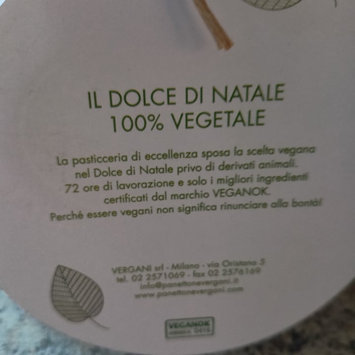 photo of Vergani il dolce di natale 100% vegetale shared by @marinasacco on  15 Jan 2023 - review