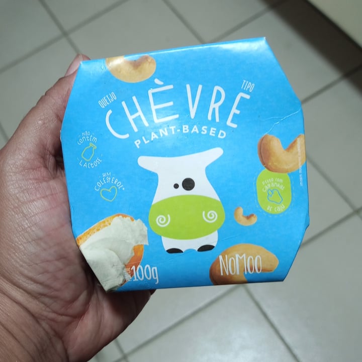 photo of NOMOO Plant-Based Brasil Queijo Chevre shared by @laurinhaalvares on  13 May 2023 - review
