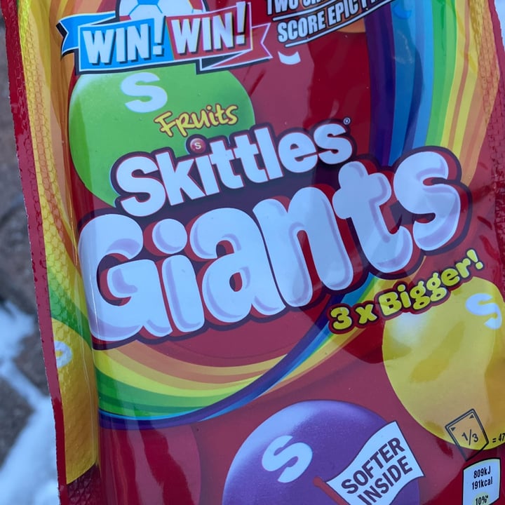 photo of Skittles Skittles Giants shared by @bugbiro on  24 Dec 2022 - review