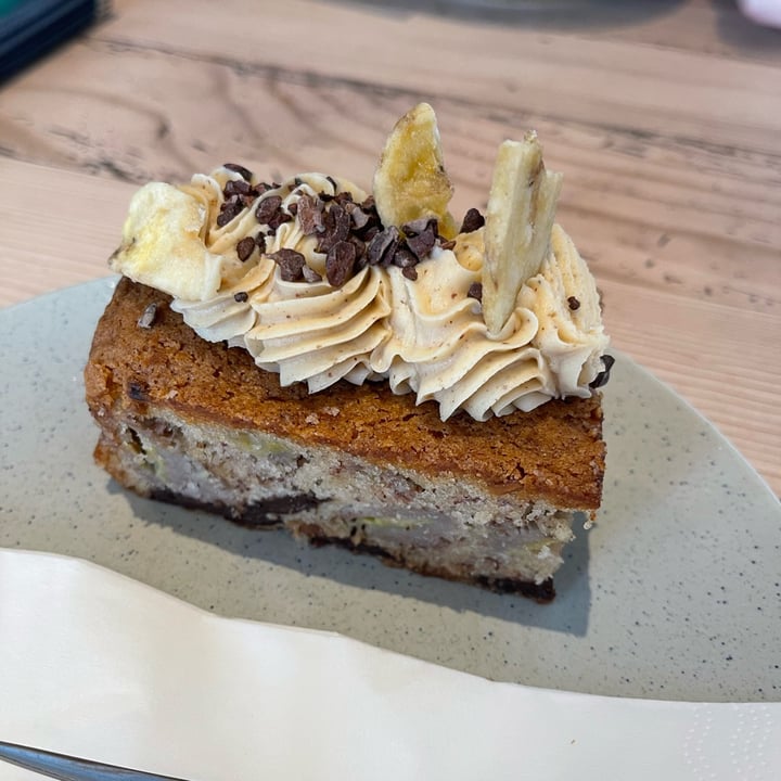 photo of The Beach House Chunky Monkey Cake shared by @vegneve on  17 May 2023 - review